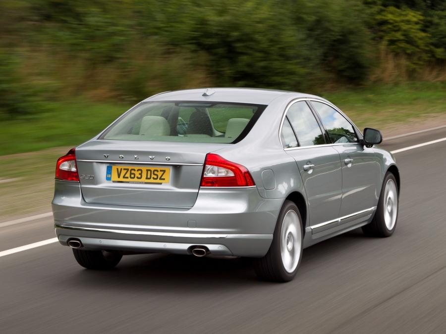  Volvo S80 2013 года  (UK) (фото 10 из 12)